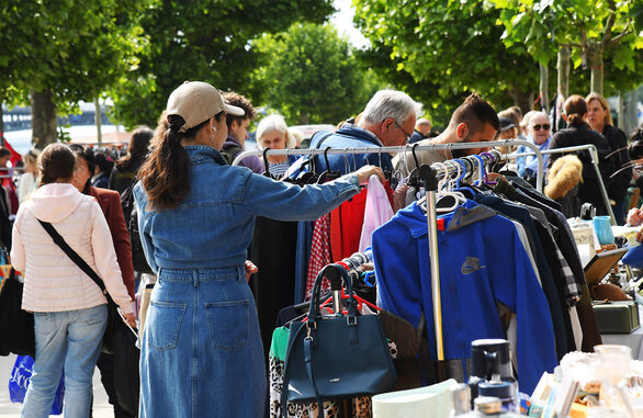 Krempelmarkt am Rheinufer