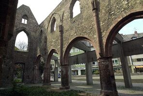 Torbögen bei der Gedenkstätte &copy; Landeshauptstadt Mainz