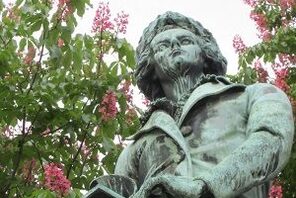 Ein Bild der Schillerstatue. © Geo für alle