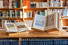 View into the reading room of the Gutenberg Library.